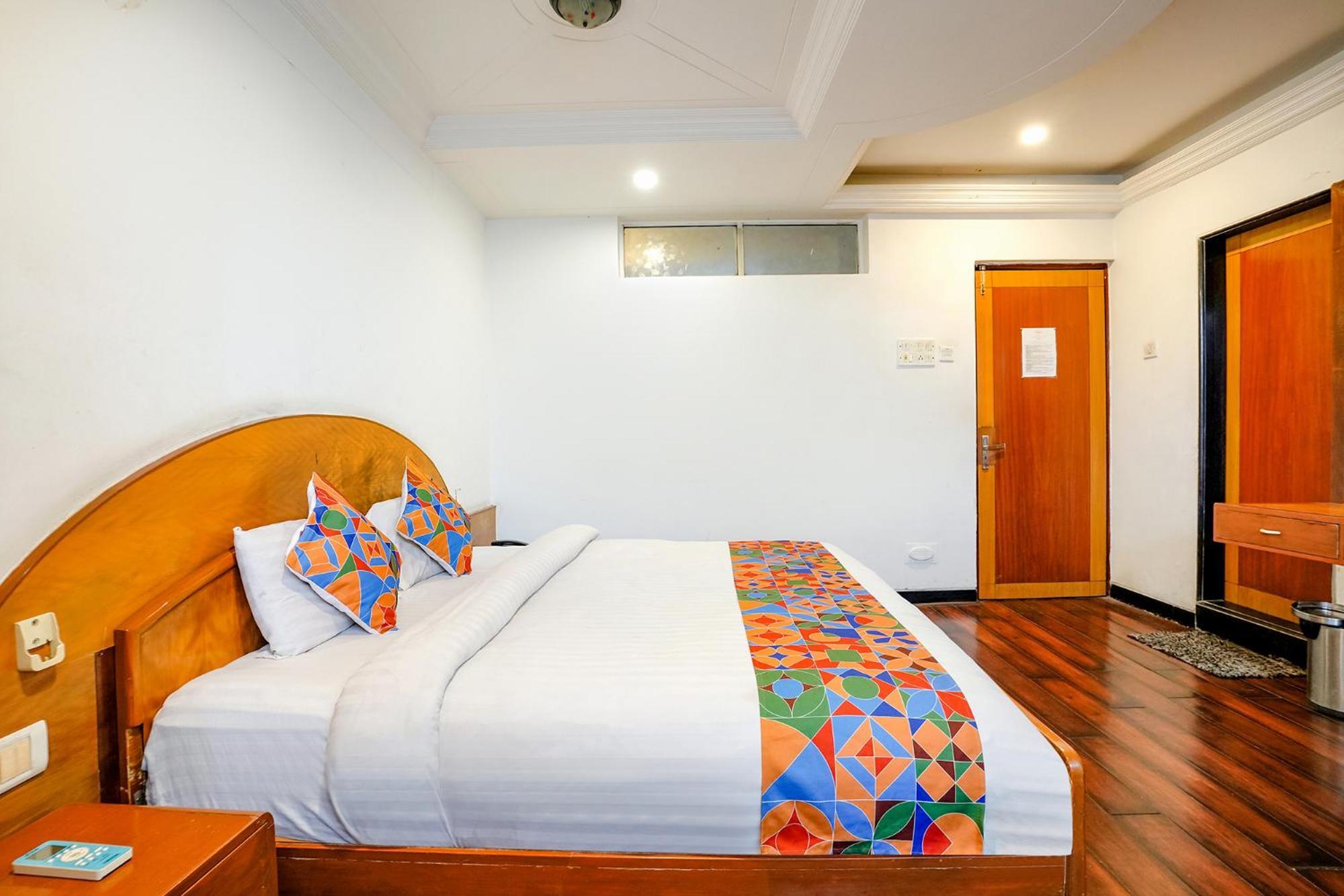 Fabhotel Silver Inn II Nashik Exteriör bild